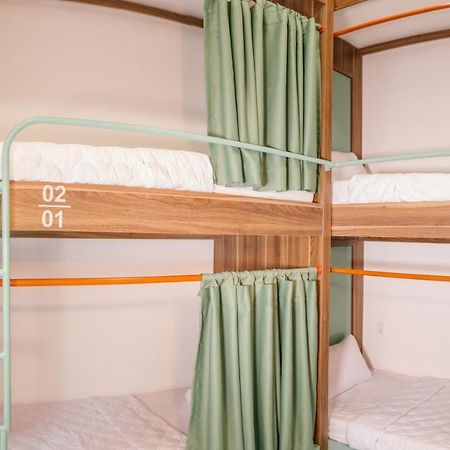 Decem Bed Hostel Хошимин Екстериор снимка